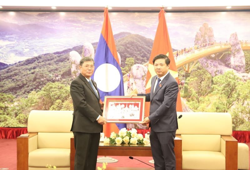 Tiếp tục vun đắp mối quan hệ hữu nghị vĩ đại, đoàn kết đặc biệt và hợp tác toàn diện Việt Nam-Lào