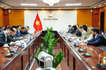 Đẩy mạnh hợp tác thương mại và đầu tư giữa Việt Nam - Hoa Kỳ Đẩy mạnh hợp tác thương mại và đầu tư giữa Việt Nam - Hoa Kỳ
