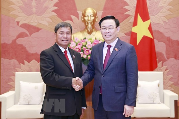 Chủ tịch Quốc hội Vương Đình Huệ tiếp Phó Chủ tịch Quốc hội Lào  | Chính trị | Vietnam+ (VietnamPlus)