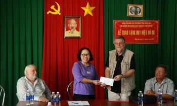 Hội Hữu nghị Bỉ - Việt tặng 1,1 nghìn Euro cho nạn nhân chất độc da cam/dioxin tỉnh Đồng Nai