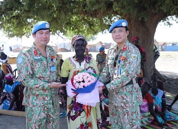 Bệnh viện dã chiến Việt Nam tổ chức nhiều hoạt động thiết thực dành tặng phụ nữ Nam Sudan