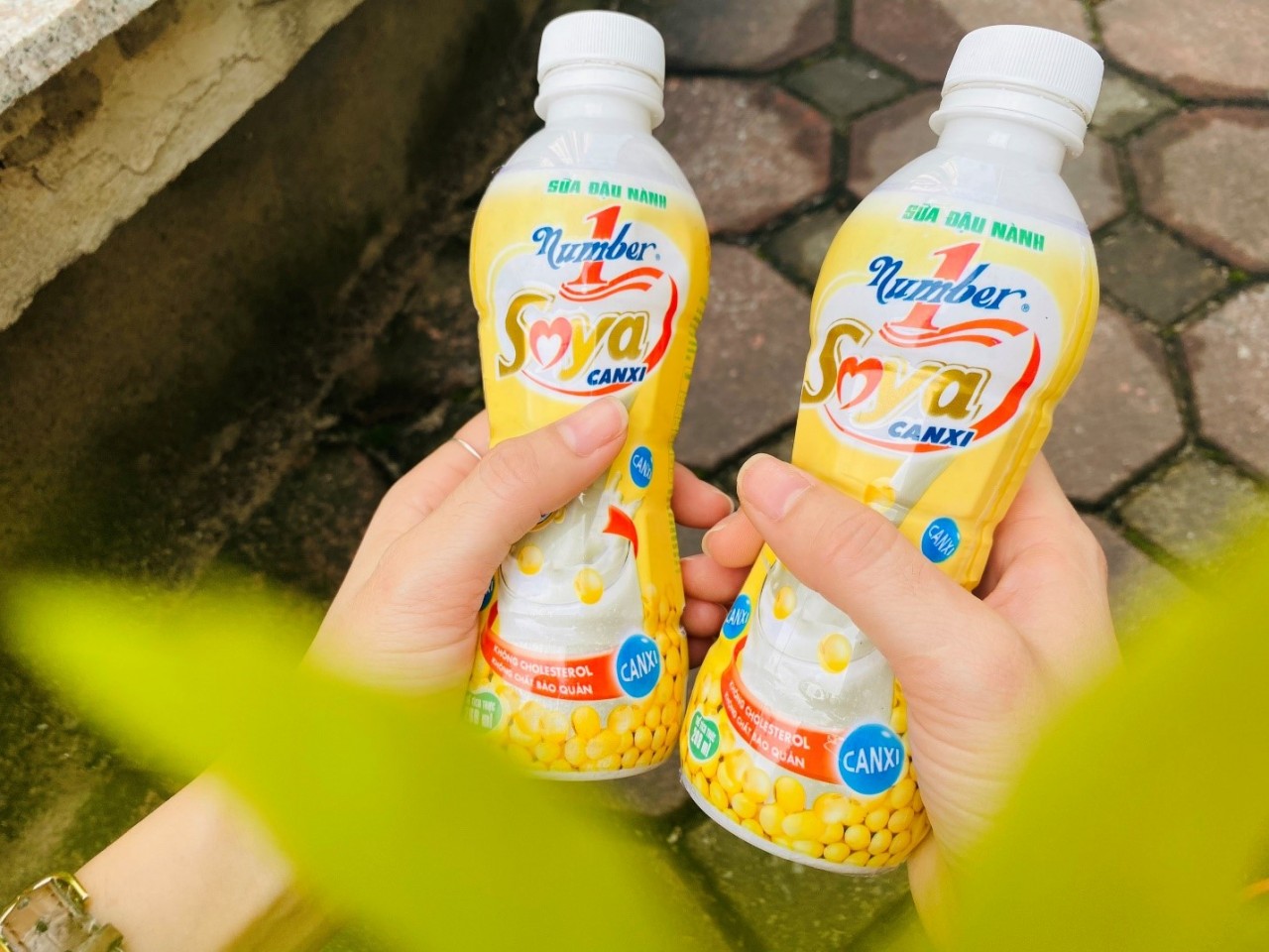 Sữa đậu nành Number 1 Soya Canxi sở hữu nguyên liệu và công nghệ được đánh giá cao. Sữa đậu nành Number 1 Soya Canxi sở hữu nguyên liệu và công nghệ được đánh giá cao.