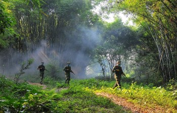 Hàng rào 'mềm' bảo vệ biên cương