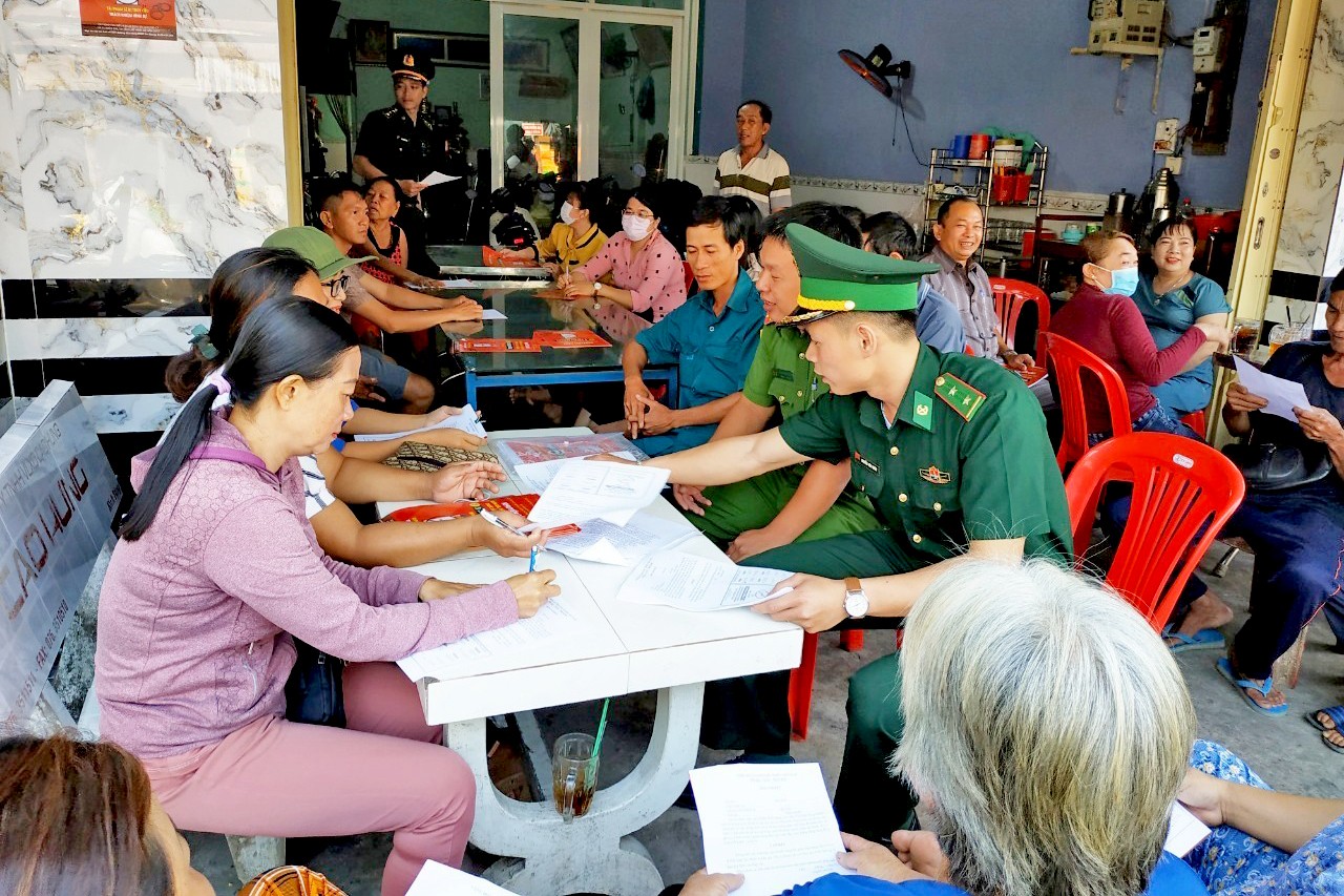 Tuyên truyền phòng, chống buôn lậu thuốc nơi vùng biên giới An Giang