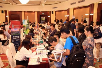 Sôi động triển lãm du học Mỹ và Canada toàn quốc mùa xuân 2023 Sôi động triển lãm du học Mỹ và Canada toàn quốc mùa xuân 2023