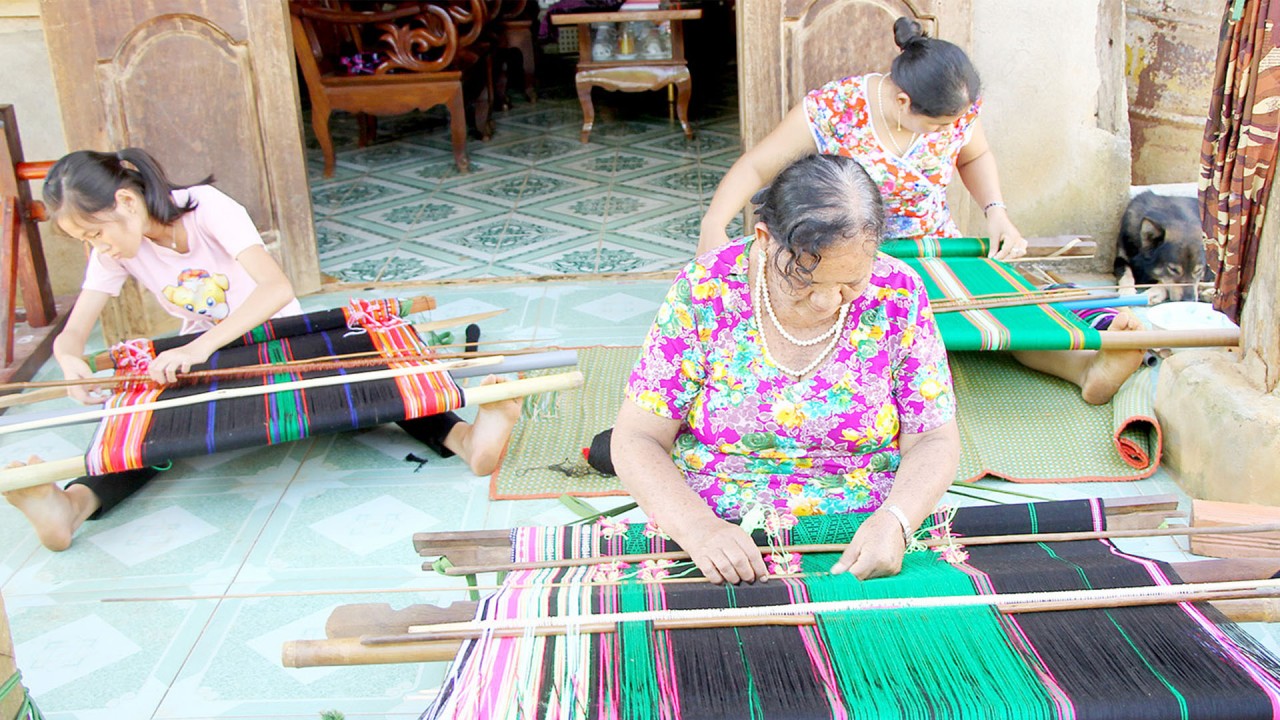 Đắk Nông: Bảo vệ và phát huy giá trị nghề dệt của người M’Nông