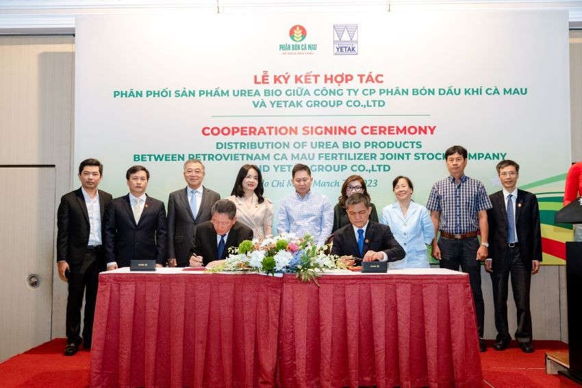 Phân bón Cà Mau ký hợp tác với Tập đoàn Yetak, đẩy mạnh thị phần tại Campuchia