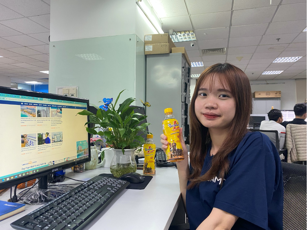 Nước tăng lực Number 1 được dân văn phòng chọn lựa đồng hành trong những mùa công việc căng thẳng. Nước tăng lực Number 1 được dân văn phòng chọn lựa đồng hành trong những mùa công việc căng thẳng.