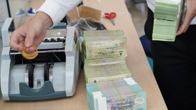 Lãi suất qua đêm trên thị trường liên ngân hàng: Lần đầu "thủng" mốc 3%/năm