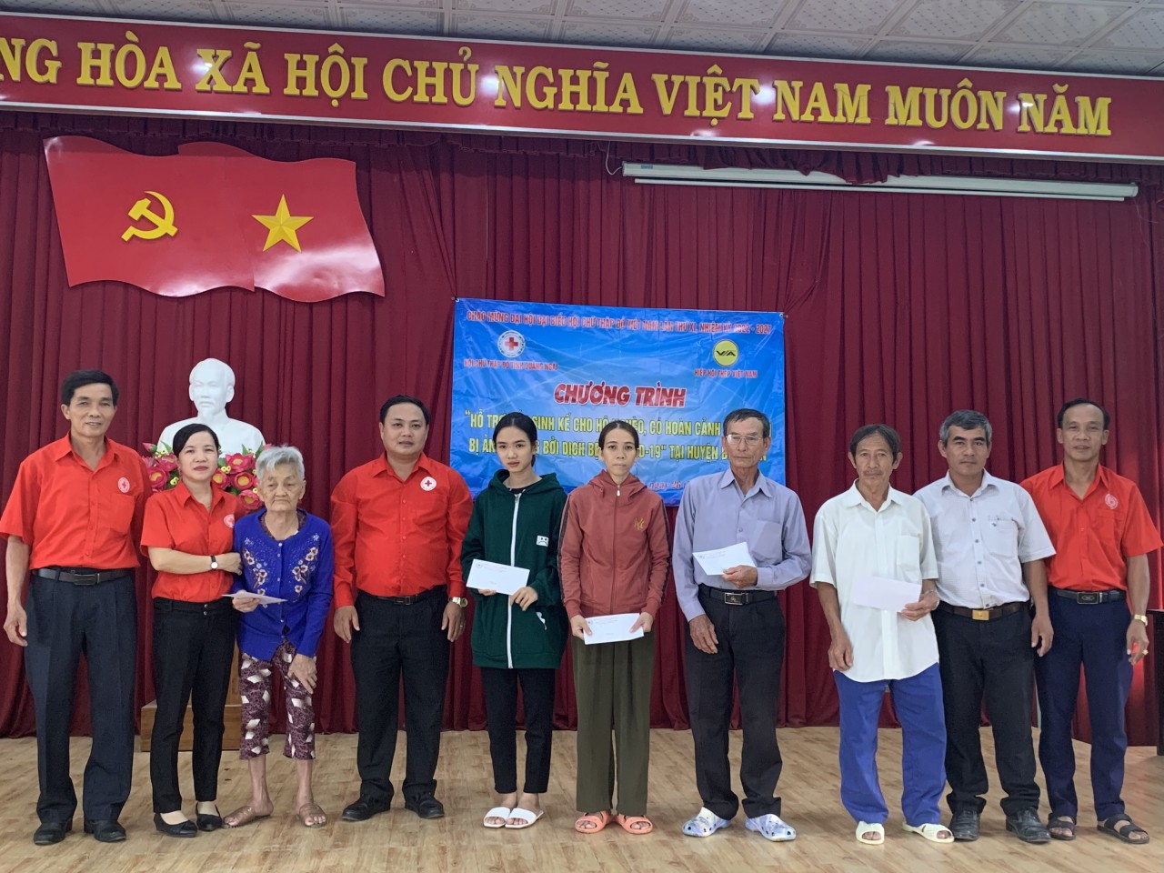 Hỗ trợ sinh kế cho nạn nhân chất độc da cam và người nghèo tại Quảng Ngãi Hỗ trợ sinh kế cho nạn nhân chất độc da cam và người nghèo tại Quảng Ngãi