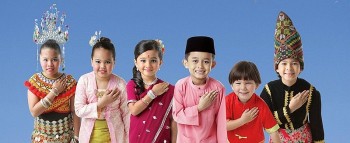 2 kiểu chào hỏi trong văn hoá của người Malaysia