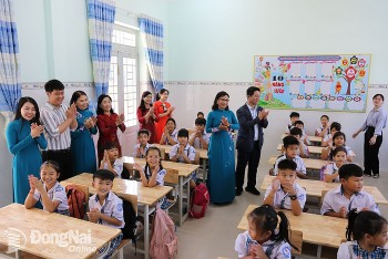 gan doi ngoai nhan dan voi giai quyet nhung van de an sinh xa hoi