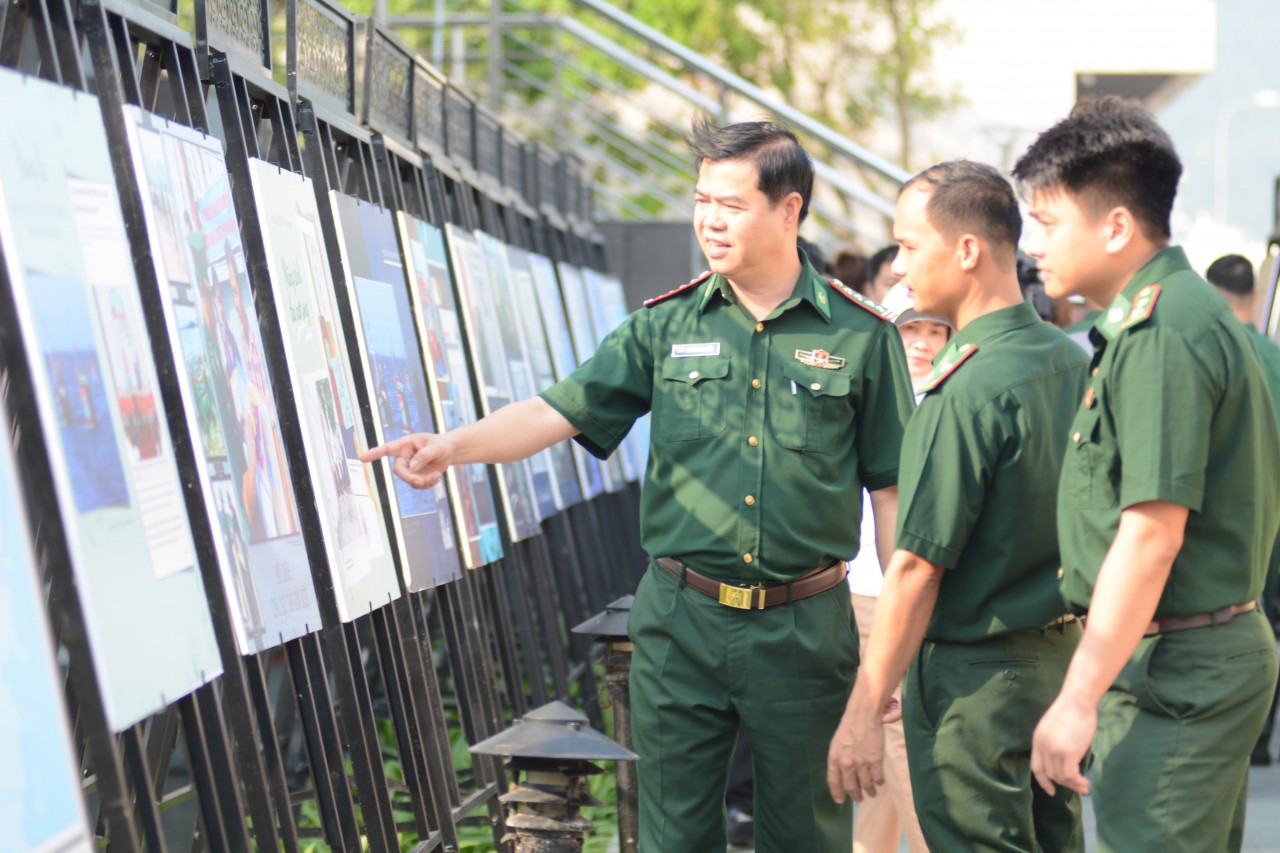 Lần đầu tiên công bố gần 100 văn bản lưu hình dấu, bút tích vua phê về Đà Nẵng