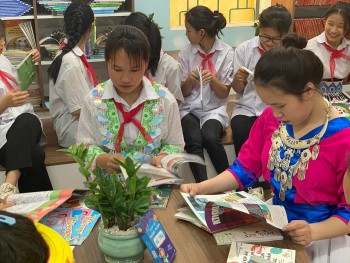 Thái Nguyên: trẻ em dân tộc thiểu số có thêm sách để đọc Thái Nguyên: trẻ em dân tộc thiểu số có thêm sách để đọc