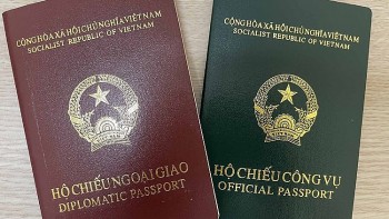 Từ 15/4 sẽ cấp phát hộ chiếu ngoại giao, hộ chiếu công vụ mẫu mới