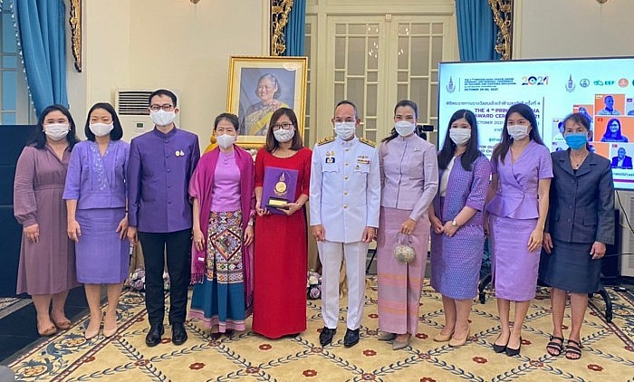 Đoàn quỹ giải thưởng Công chúa Thái Lan thăm Trường THPT Hương Cần, tỉnh Phú Thọ