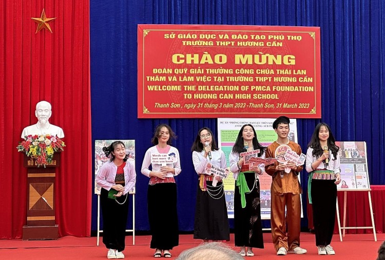 Phú Thọ: Đoàn quỹ giải thưởng Công chúa Thái Lan tới thăm Trường THPT Hương Cần