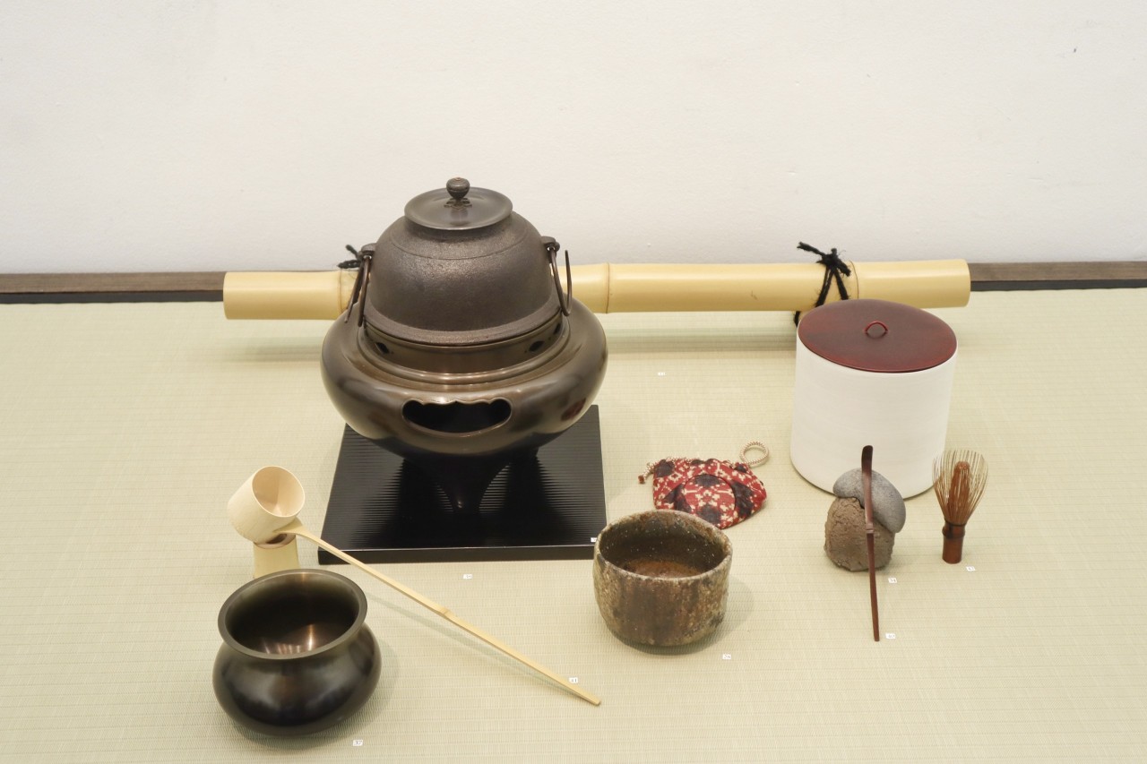 Khám phá dáng hình của đất qua các sản phẩm gốm yakishime Nhật Bản