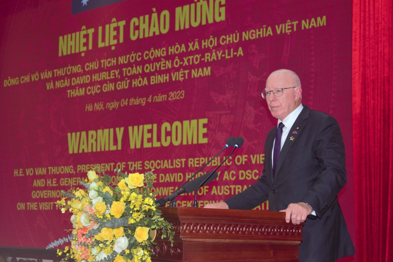 Chủ tịch nước Võ Văn Thưởng và Toàn quyền Australia thăm Cục Gìn giữ hòa bình Việt Nam