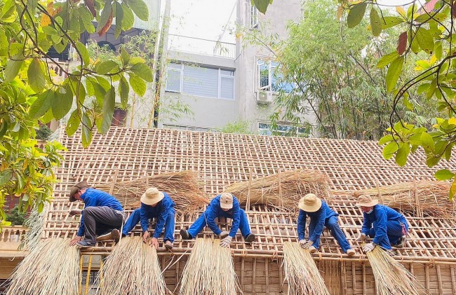 "Kiến trúc sư" Ê Đê kể chuyện làm nhà dài giữa Thủ đô