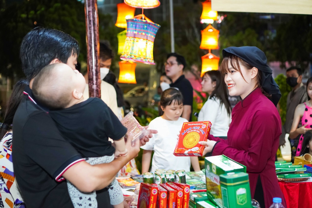 Mãn nhãn với chương trình nghệ thuật ''sắc màu'' Tây Bắc giữa lòng Cần Thơ