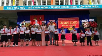 children of vietnam tai tro hon 1 ty dong cho hoc sinh kho khan tai quan cam le da nang