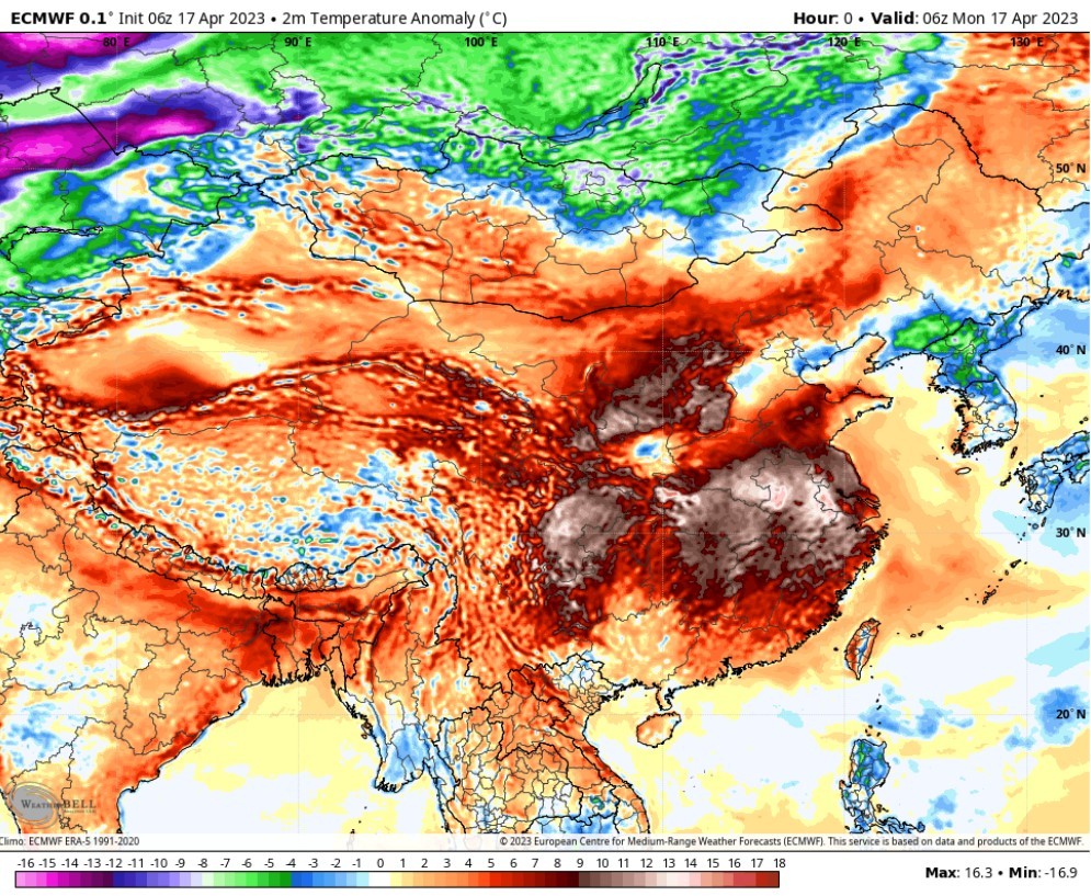 Mô hình châu Âu cho thấy nhiệt độ trên khắp Đông Nam Á tăng cao hơn mức bình thường vào thứ Hai. (WeatherBell.com)