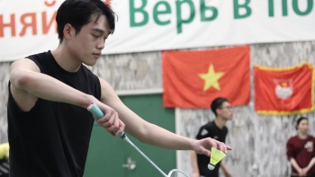 Sinh viên Việt Nam tại Nga tổ chức giải cầu lông chào mừng Ngày 30-4