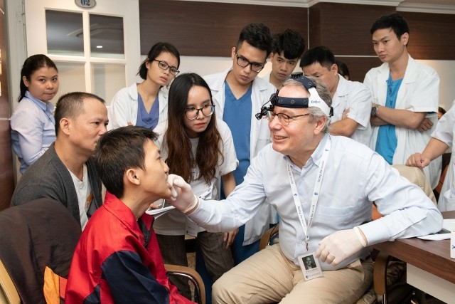 Facing the World mong muốn hỗ trợ Việt Nam thực hiện 40.000 ca phẫu thuật dị tật hàm mặt