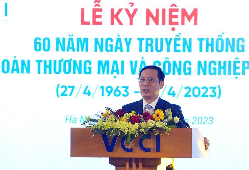 Chủ tịch VCCI Phạm Tấn Công phát biểu tại Lễ kỷ niệm. 