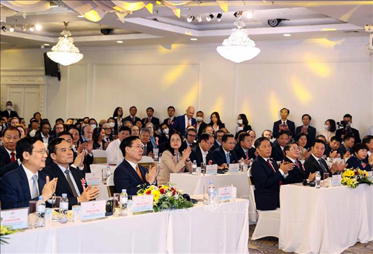 Các đại biểu, khách mời tham dự Lễ kỷ niệm 60 năm thành lập VCCI.