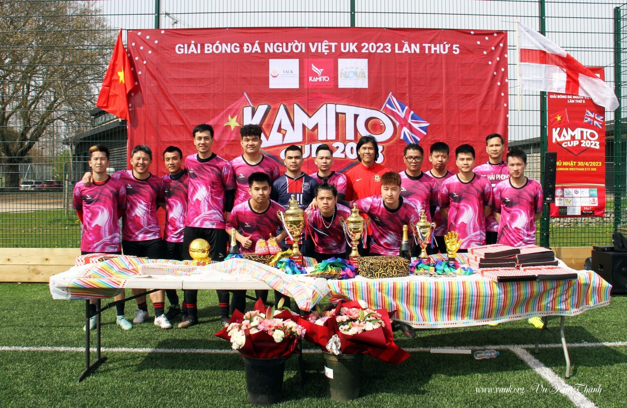 21 đội bóng tham dự giải bóng đá cộng đồng người Việt tại Anh