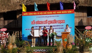 Kon Tum công bố quyết định công nhận điểm du lịch Làng du lịch cộng đồng Vi Rơ Ngheo