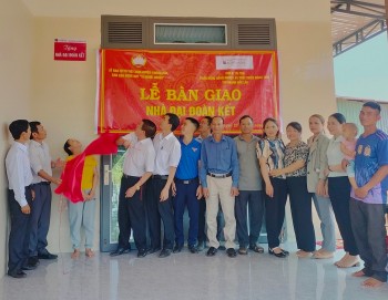 Đắk Lắk: Bàn giao 4 nhà Đại đoàn kết cho hộ nghèo tại huyện Krông Ana