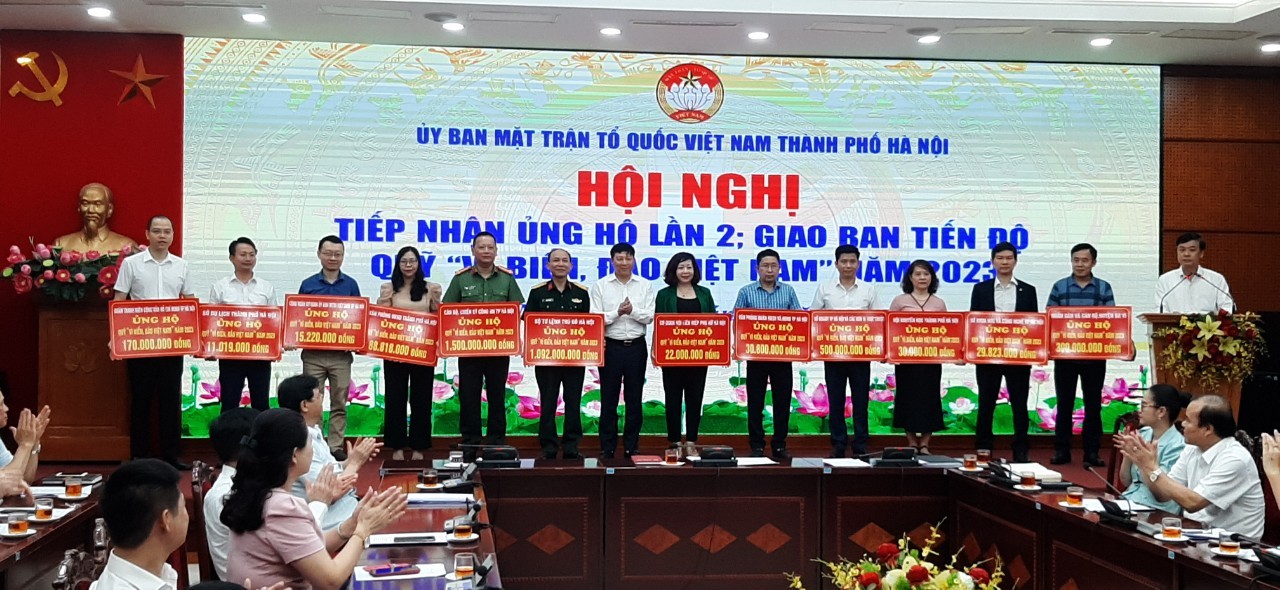 Hà Nội tiếp nhận ủng hộ trên 36 tỷ đồng “Vì biển, đảo Việt Nam”