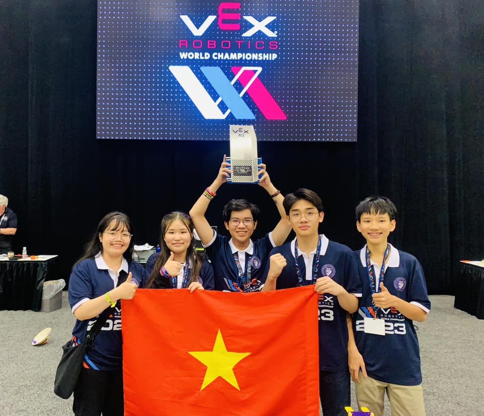 Việt Nam thắng lớn tại VEX Robotics World Championship 2023