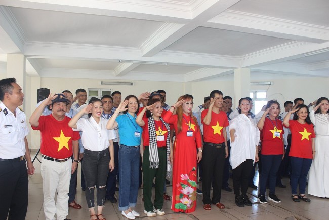 Kỳ 2: Hội ngộ nơi đảo xa