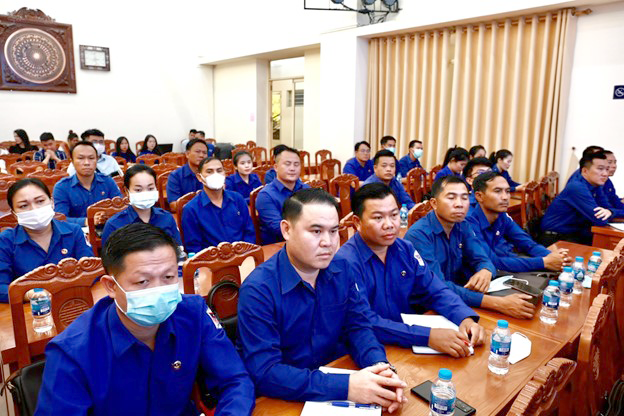 Các học viên tham gia lớp bồi dưỡng cán bộ Đoàn Thanh niên nhân dân cách mạng Lào trong tháng 7/2023.