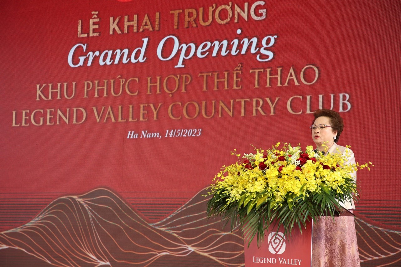 Bà Nguyễn Thị Nga, đại diện Chủ đầu tư, phát biểu tại sự kiện.