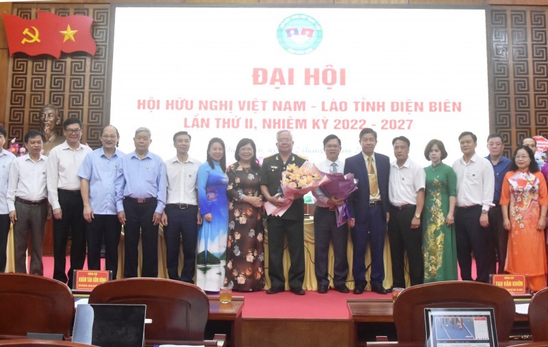 Hội Hữu nghị Việt Nam - Lào tỉnh Điện Biên: phát triển các chi hội kết nghĩa với Lào