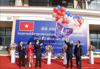 Việt Nam bàn giao sân bay Nỏng Khạng cho Lào