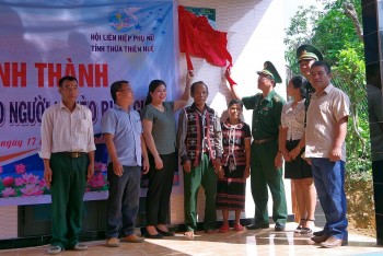Thừa Thiên Huế: Bàn giao 5 nhà “Mái ấm cho người nghèo biên giới”