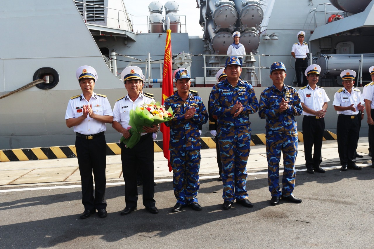 Hải quân Việt Nam kết thúc thành công nhiệm vụ đối ngoại quốc phòng tại Singapore và Philippines