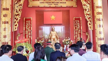 Kỷ niệm Ngày sinh Chủ tịch Hồ Chí Minh tại Lào
