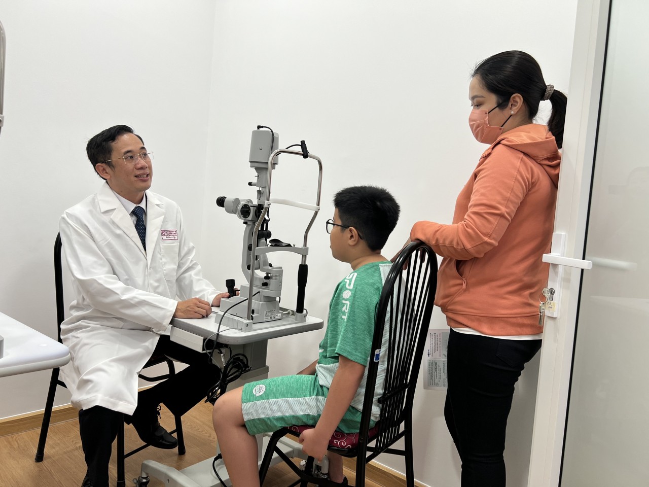 Cập nhật mới công tác khám và điều trị mắt tại Đồng bằng sông Cửu Long Cập nhật mới công tác khám và điều trị mắt tại Đồng bằng sông Cửu Long