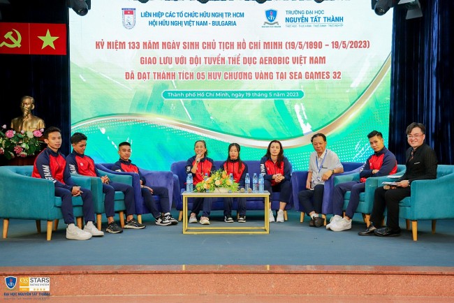 Đội tuyển aerobic Việt Nam giao lưu với sinh viên Thành phố Hồ Chí Minh