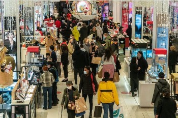 Wall Street Journal: Lạm phát cao khiến nhiều người Mỹ nghèo đi Wall Street Journal: Lạm phát cao khiến nhiều người Mỹ nghèo đi
