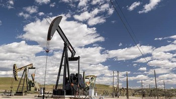 Giá dầu tiếp tục tăng mạnh bởi kỳ vọng OPEC+ hạ sản lượng Giá dầu tiếp tục tăng mạnh bởi kỳ vọng OPEC+ hạ sản lượng