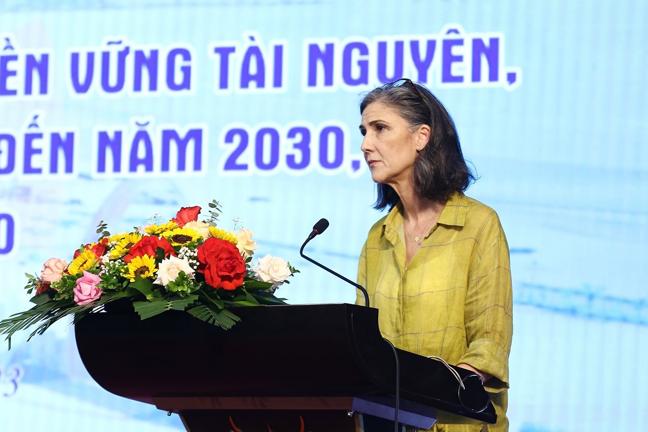 Bà Ramla Khalidi, Trưởng đại diện thường trú của Tổ chức phát triển Liên hợp quốc (UNDP) tại Việt Nam (Ảnh: Bộ Tài nguyên và Môi trường).