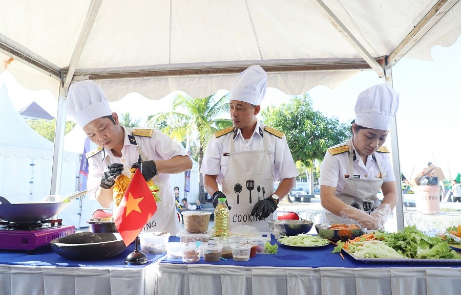 Việt Nam tham dự nhiều hoạt động trong Diễn tập hải quân đa phương Komodo tại Indonesia